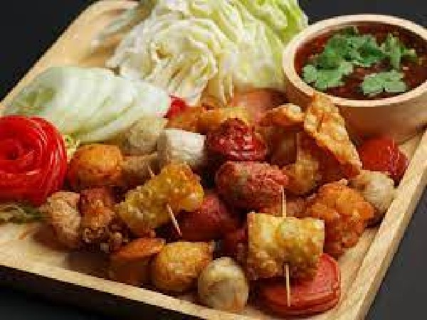 ลูกชิ้นรวมทอด