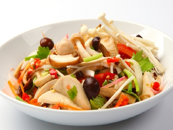 ยำรวมเห็ดยูนนาน