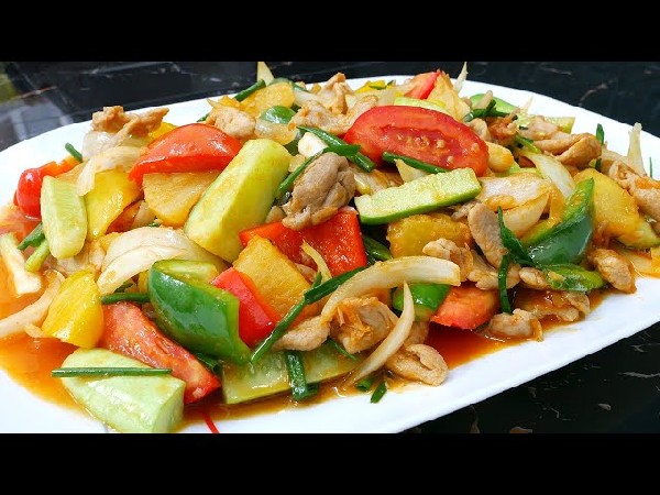 ผัดเปรี้ยวหวานไก่