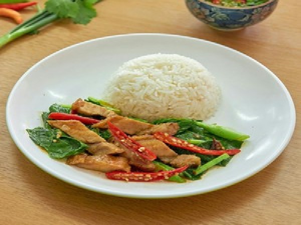 ข้าวราดคะน้าหมู